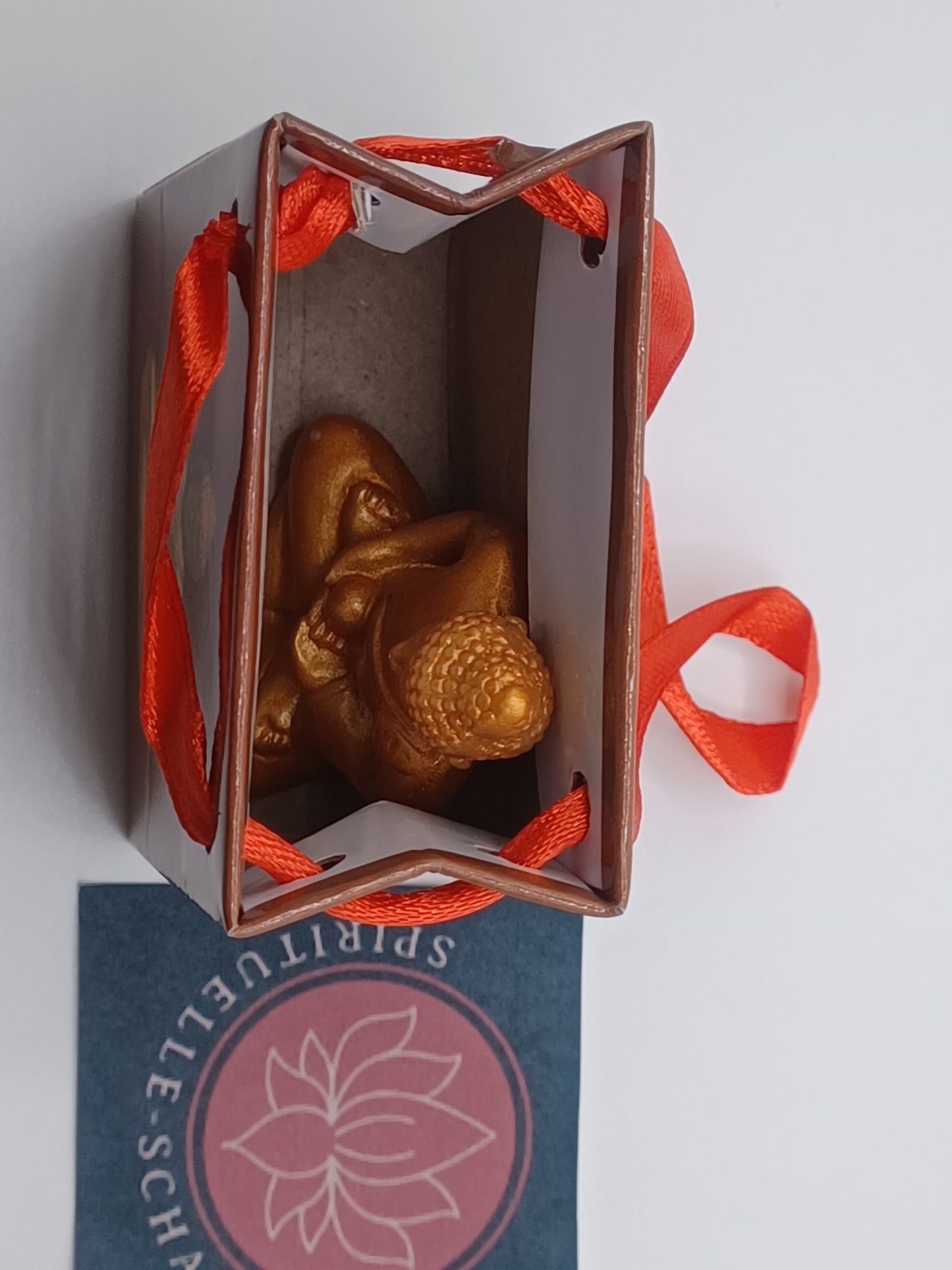 Kleiner Buddha 5 cm Höhe in Geschenktäschen Talisman