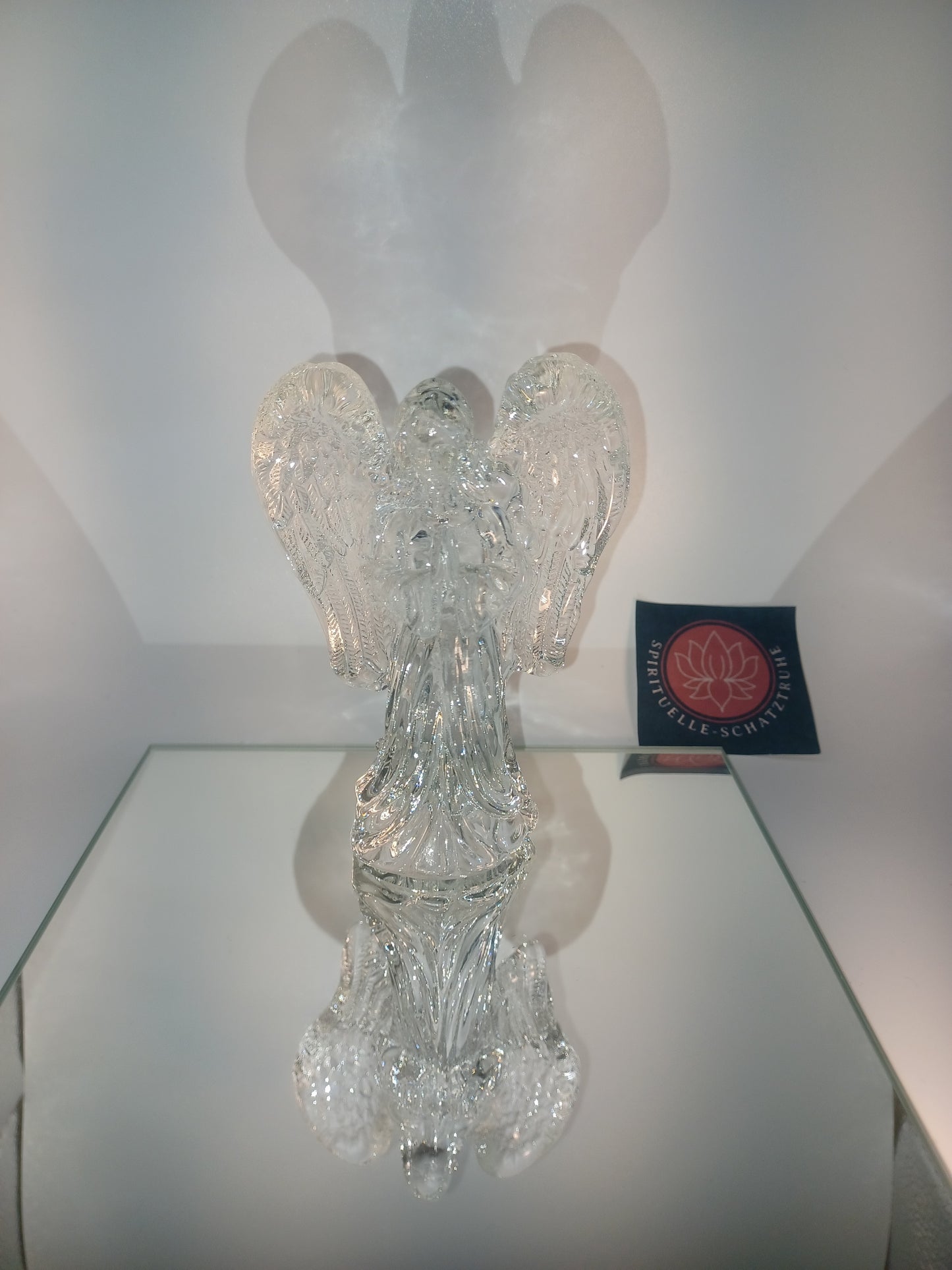 Engel aus Glas mit Milchglasflügel 10,4 x 7 x 3 cm Figur
