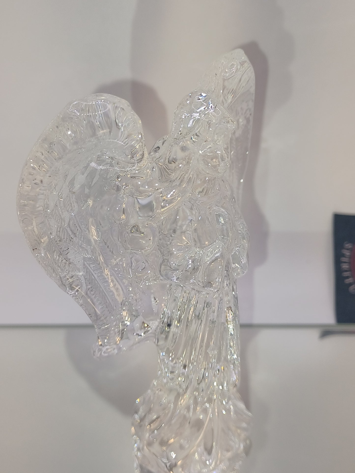 Engel aus Glas mit Milchglasflügel 10,4 x 7 x 3 cm Figur