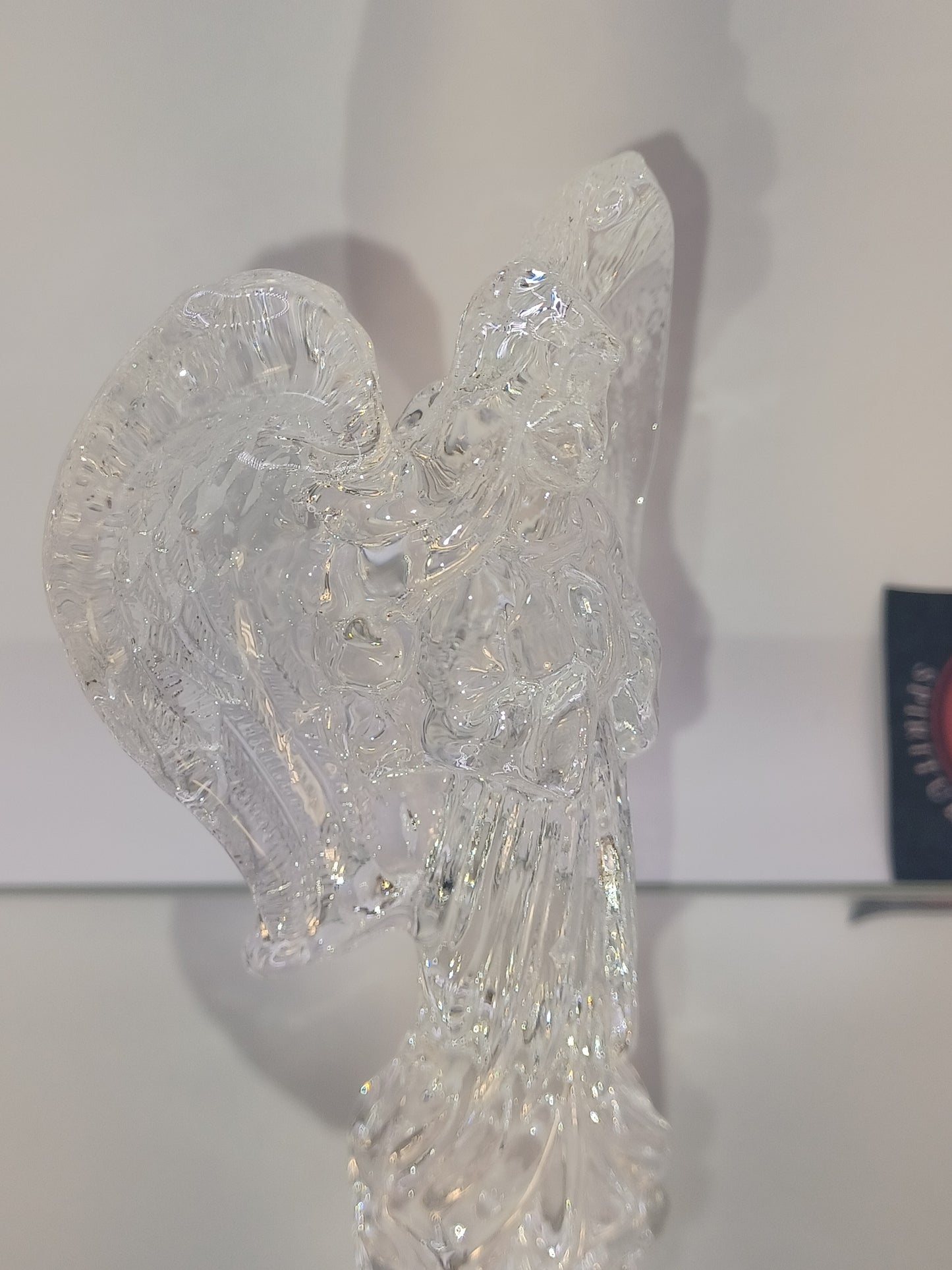 Engel aus Glas mit Milchglasflügel 10,4 x 7 x 3 cm Figur