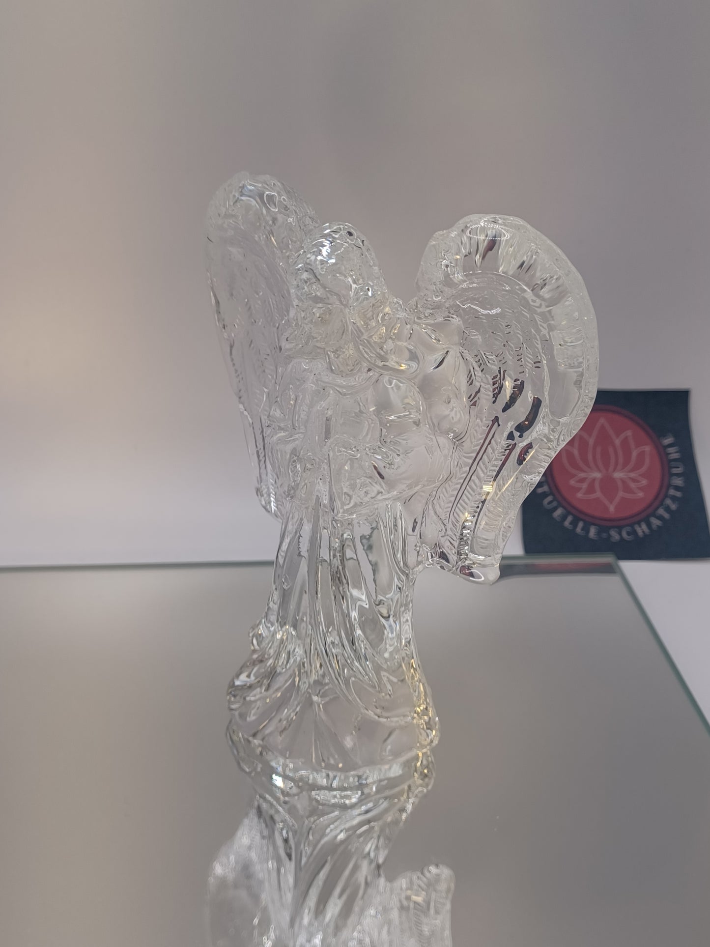 Engel aus Glas mit Milchglasflügel 10,4 x 7 x 3 cm Figur