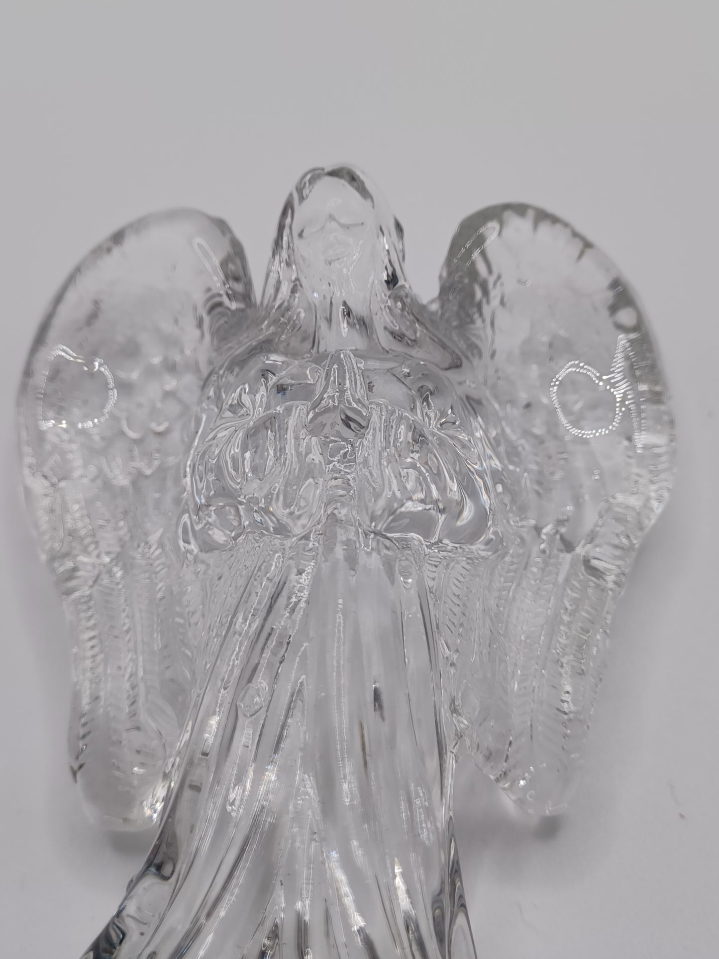 Engel aus Glas mit Milchglasflügel 10,4 x 7 x 3 cm Figur