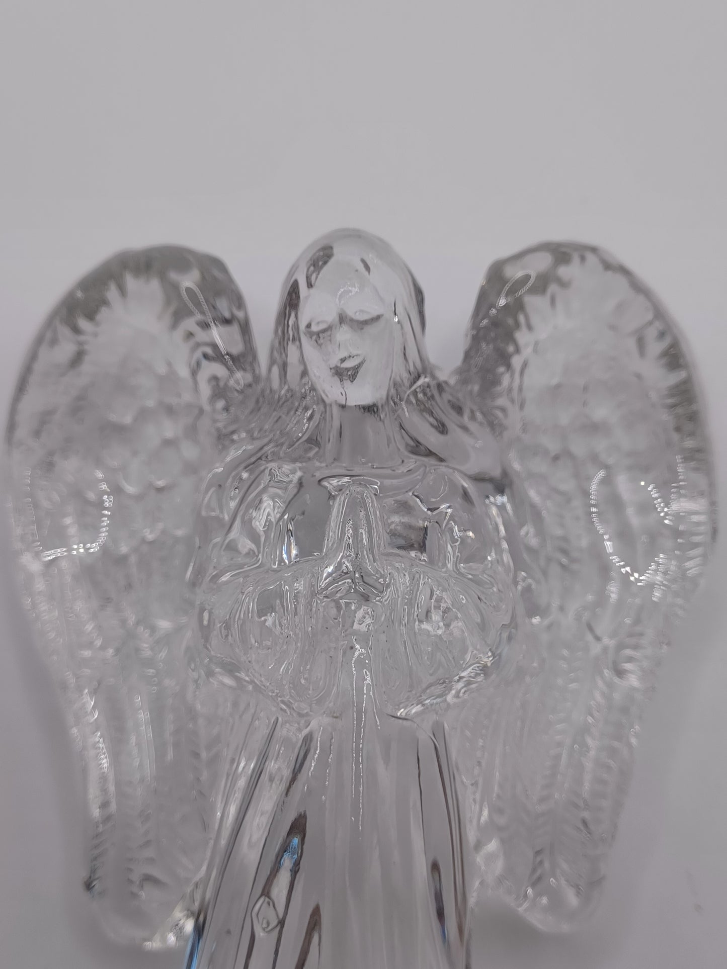Engel aus Glas mit Milchglasflügel 10,4 x 7 x 3 cm Figur
