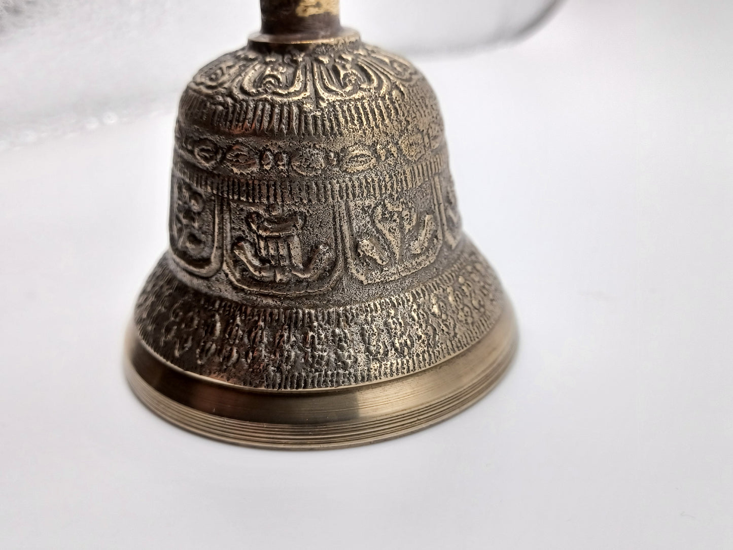 Glocke 11 cm Durchmesser 5,5 cm mit Dorje Griff Kupfer Zink Zinn Legierung