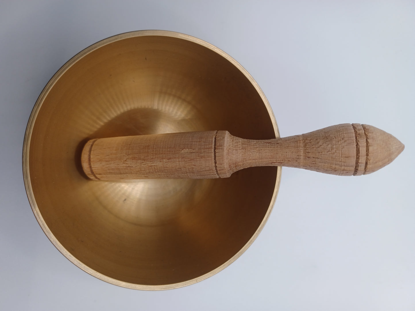 Tibetische Klangschalen 3 er Set mit 3 Holzklöppeln und 3 Unterlagen Geschenkbox