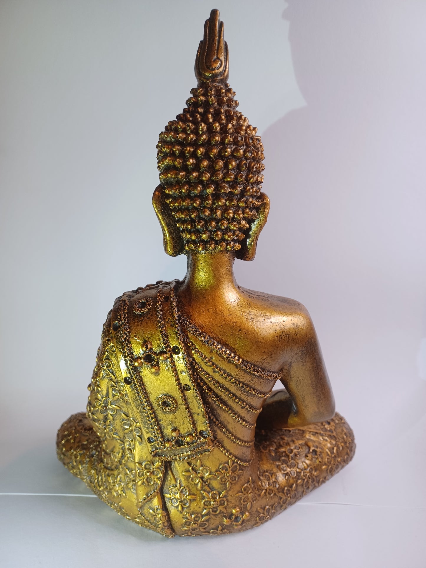 Thai Buddha Resin gold zirka Höhe 28 cm Feng Shui Statue Skulptur