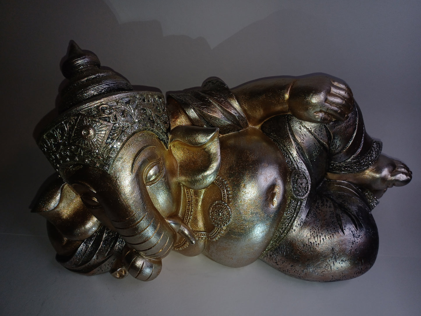 Ganesha liegend aus Poly champagner 33 x 16 x 16 cm Figur Skulptur Statue