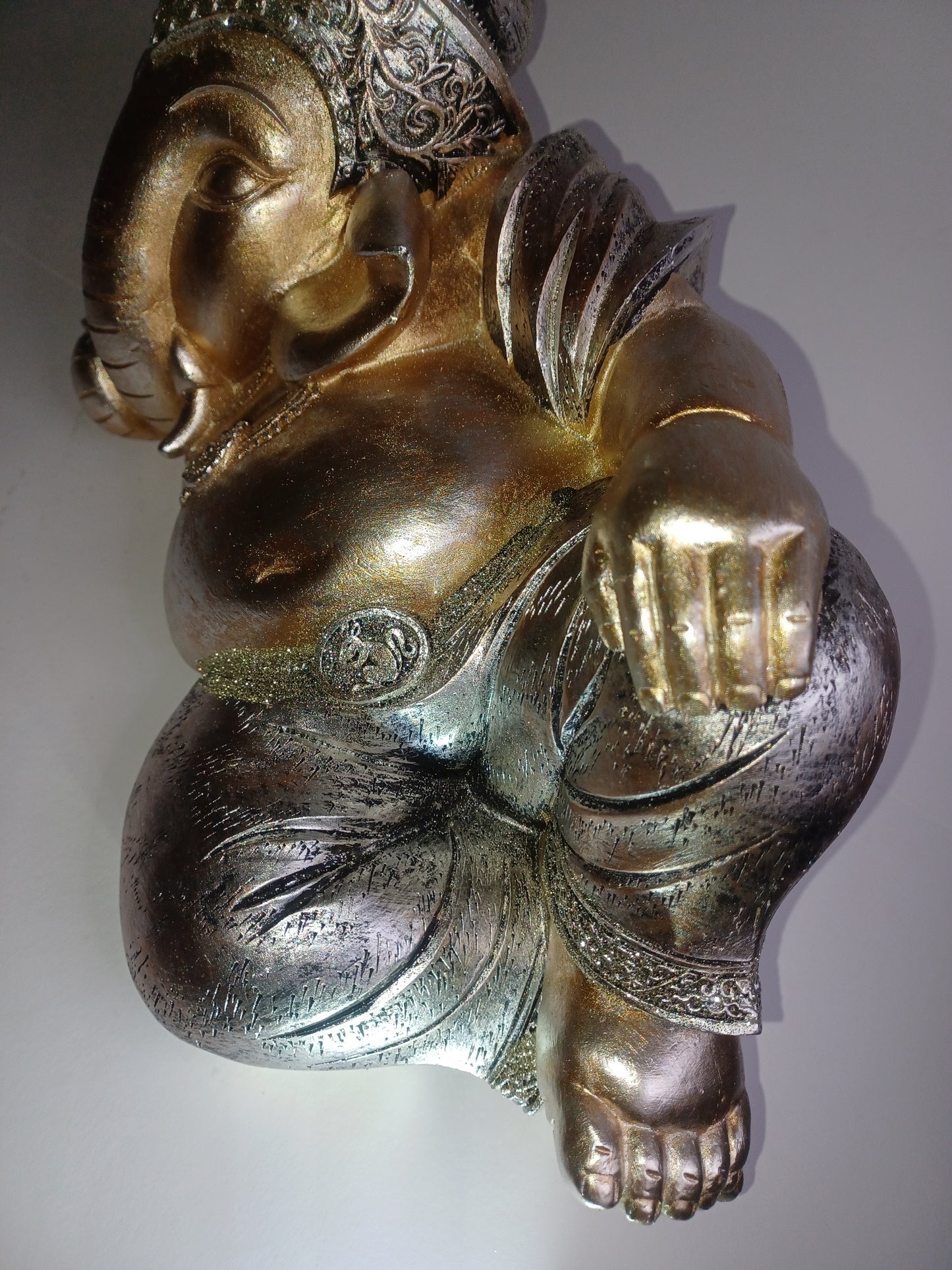 Ganesha liegend aus Poly champagner 33 x 16 x 16 cm Figur Skulptur Statue