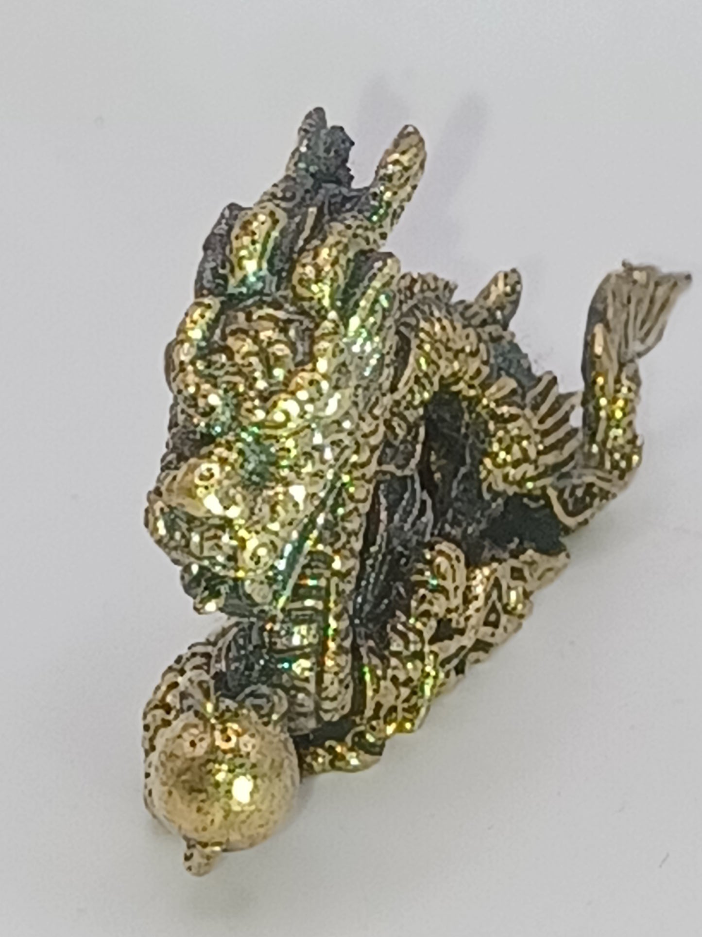 Glücksdrache mit Kugel 5 x 3 cm Messing Glücksbringer Feng Shui