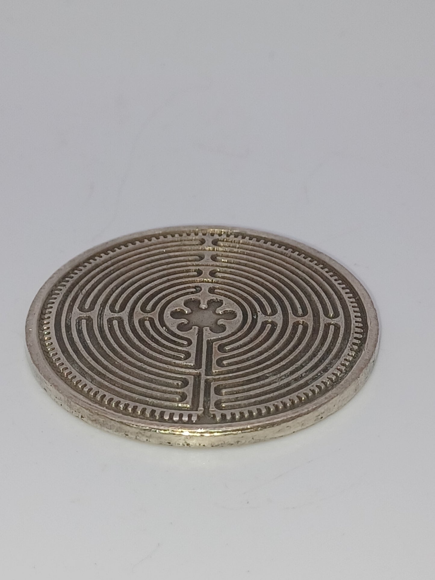 Glücksmünze Labyrinth Chartres Kupferverzinnt 4 cm Glücksbringer Schutz Glück