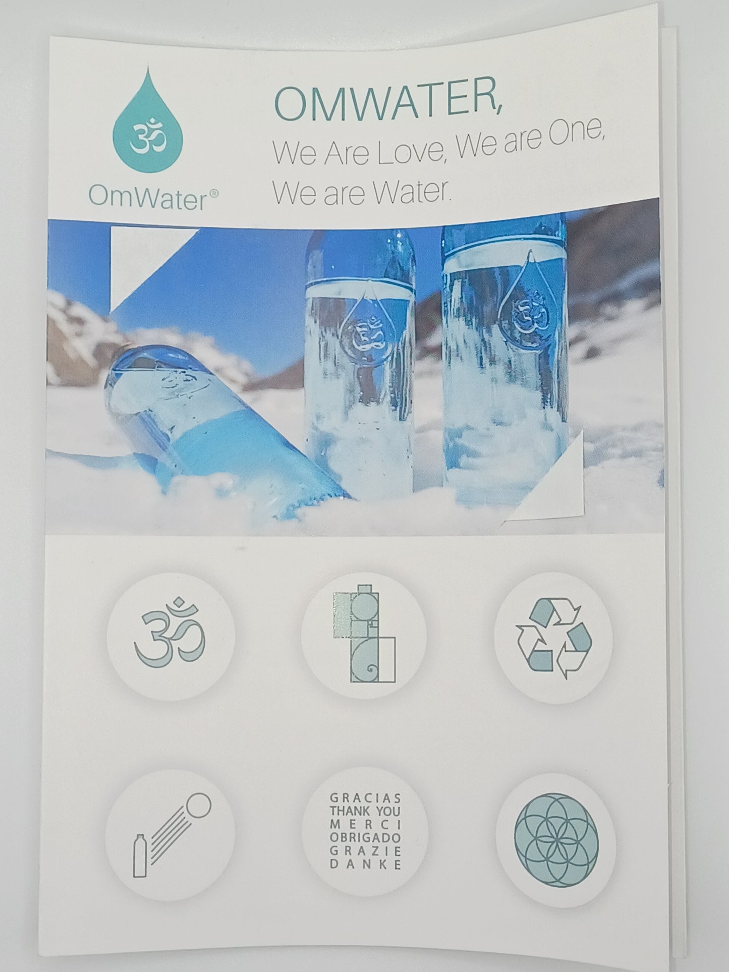 Om Wasserflasche 1,2 Liter Höhe 30 cm schwermetallfrei im Bio Baumwollsäckchen