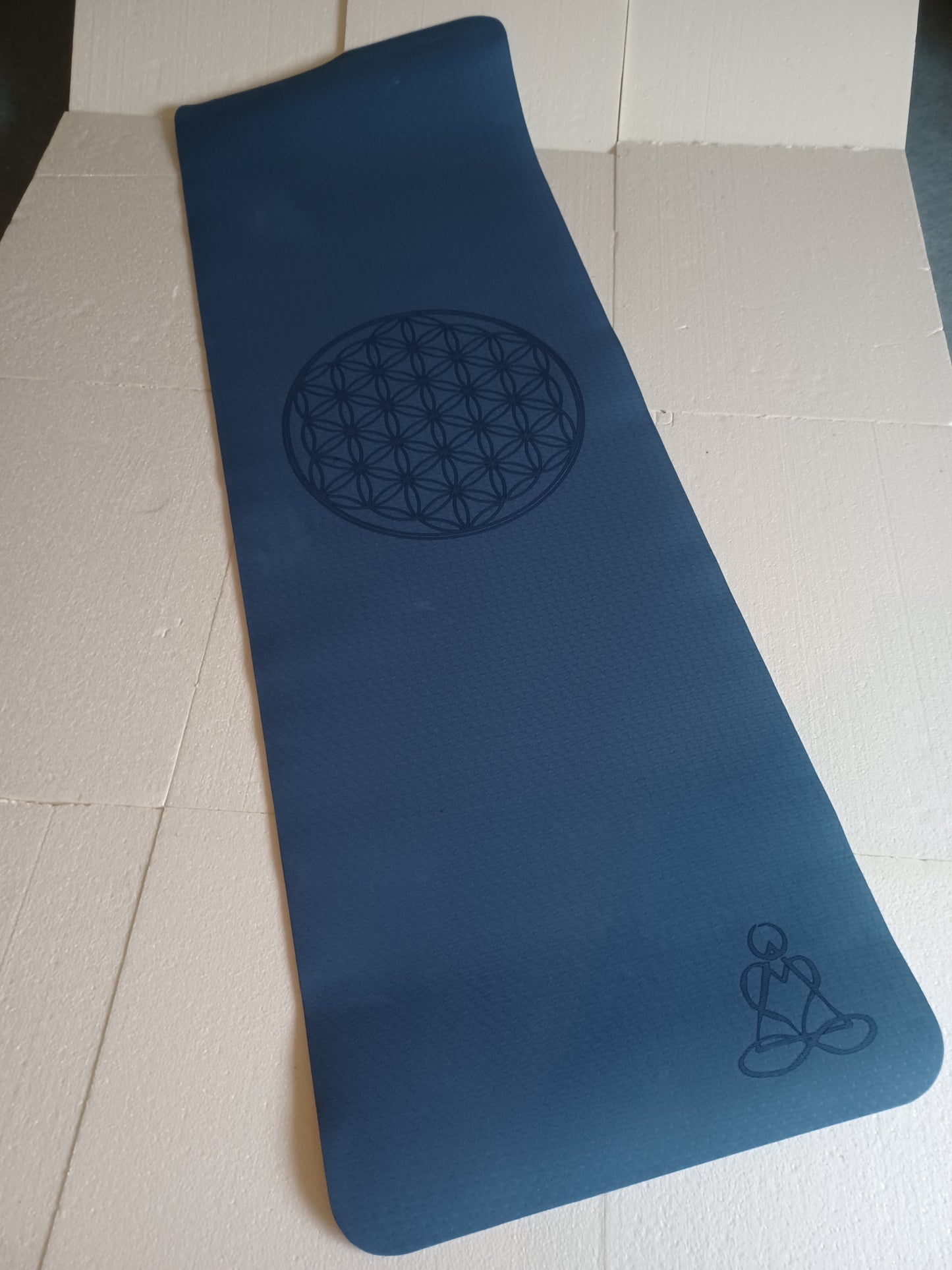 Yogamatte TPE-ecofriendly dunkelblau / hellblau 6mm zweischichtig Blume des Lebens