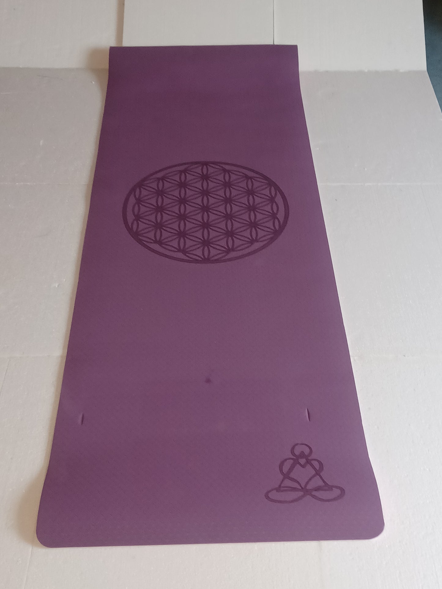 Yogamatte TPE-ecofriendly dunkellila/zartlila zweischichtig Blume des Lebens