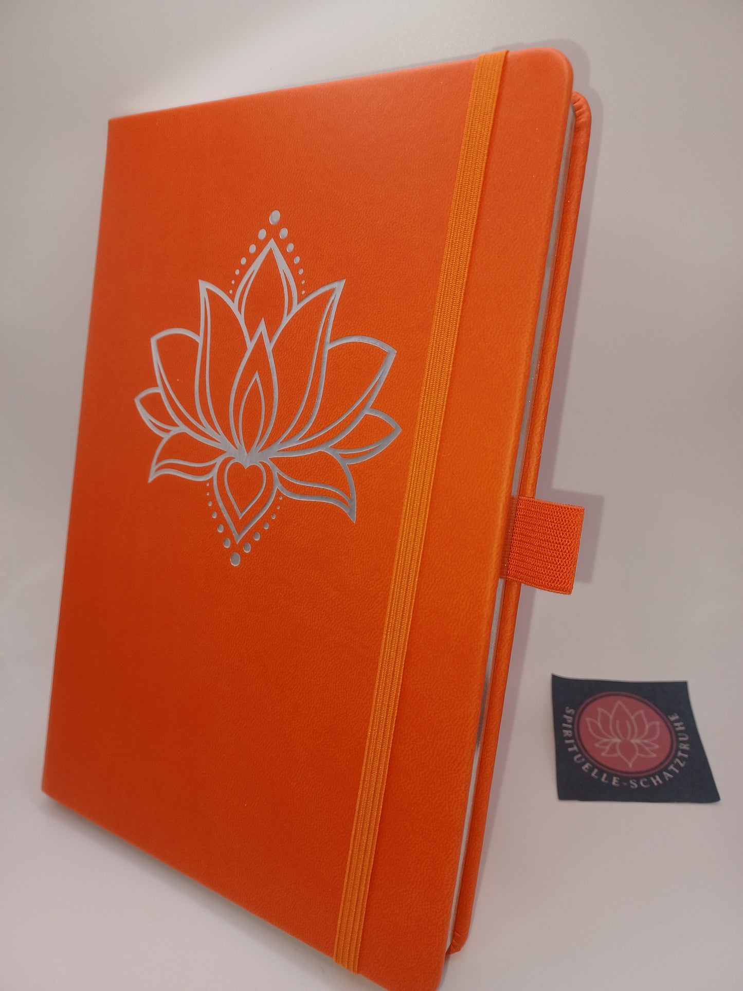 Yoga Schreibbuch orange Lotus DIN A5 Loveria Schreibbuch 192 Seiten Notizbuch