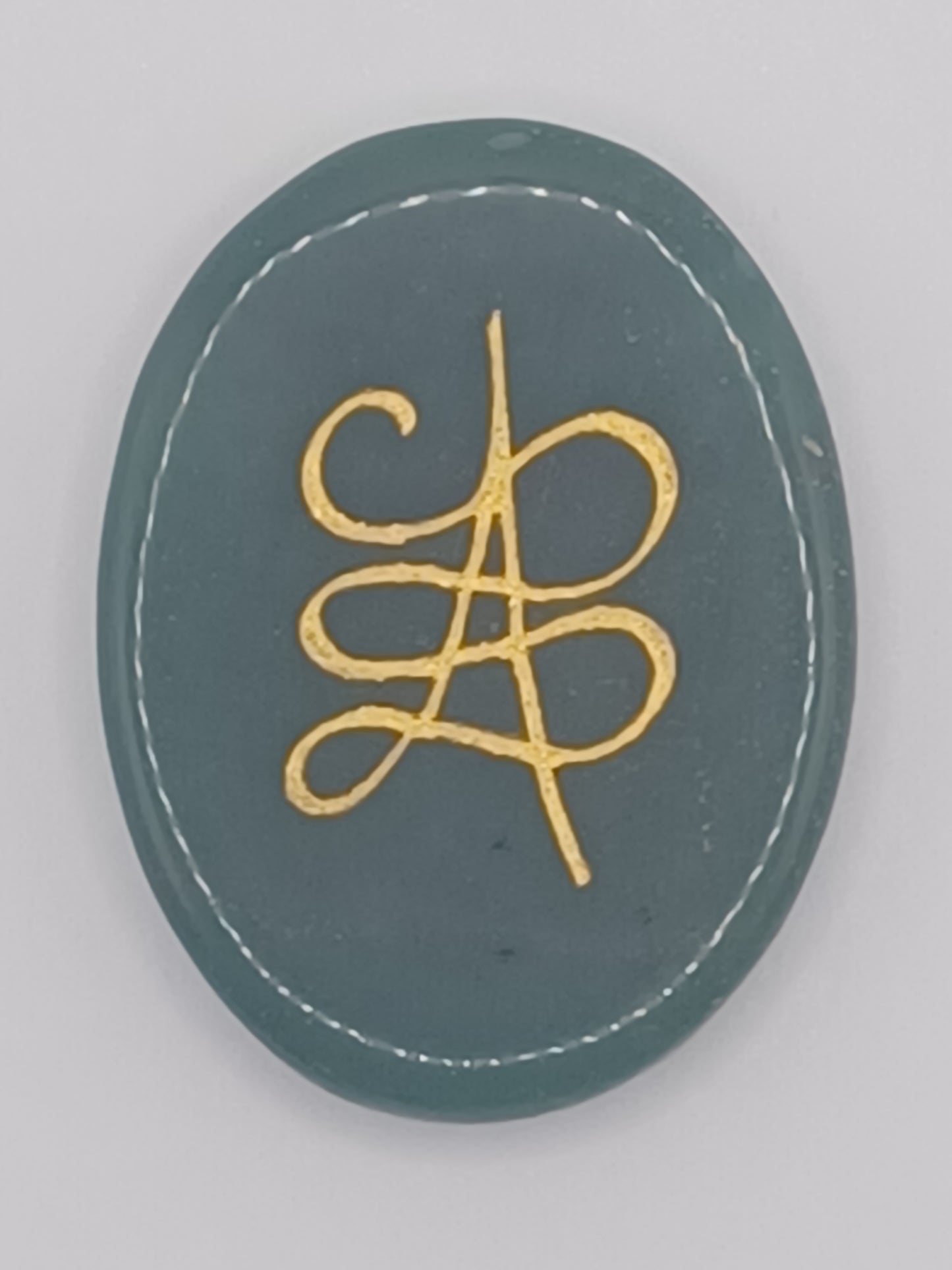 Engelstein grüne Jade Schutz, Harmonie, Fülle.. L: ca. 4 cm B: ca.3cm