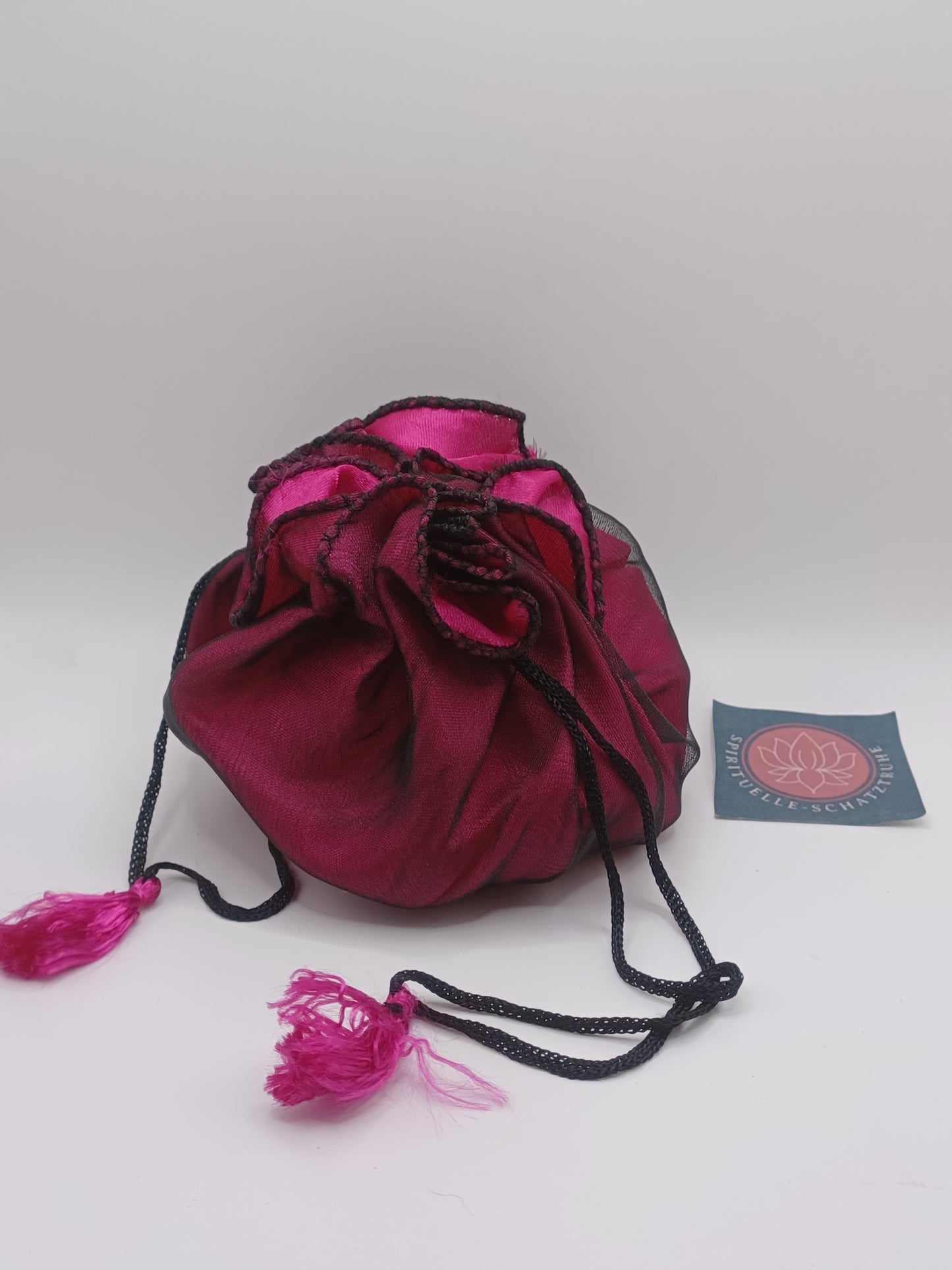 3 x Rose Beutel schwarz / fuchsia innen: Satinstoff aussen: Organza Durchm: 13cm