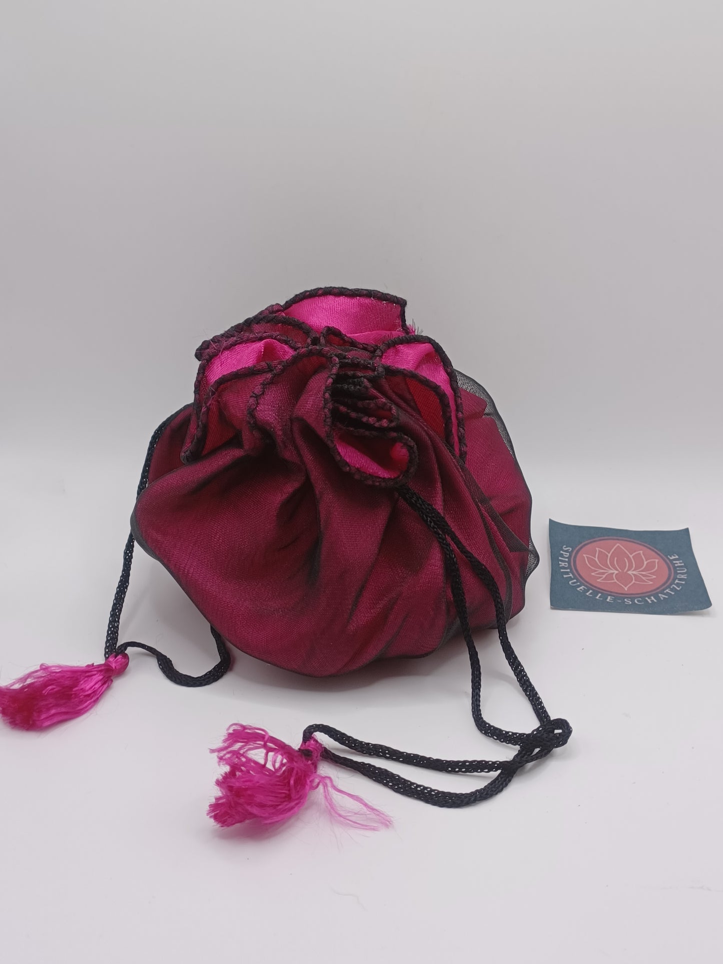 3 x Rose Beutel schwarz / fuchsia innen: Satinstoff aussen: Organza Durchm: 13cm