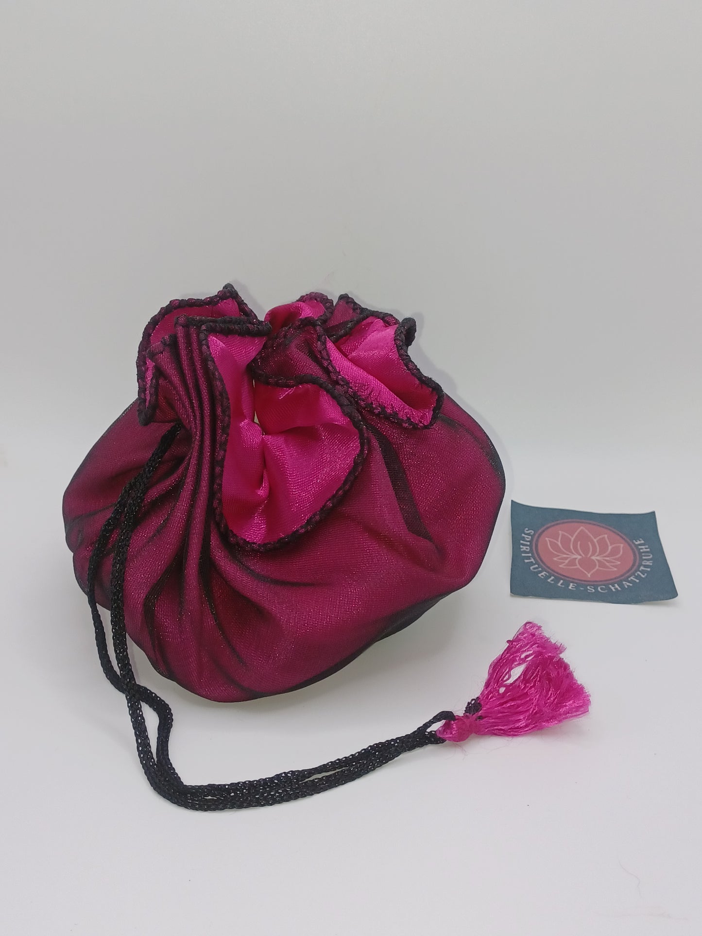 3 x Rose Beutel schwarz / fuchsia innen: Satinstoff aussen: Organza Durchm: 13cm